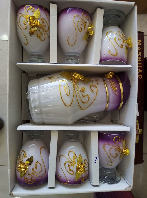 دکوری پارچ و لیوان کوبا