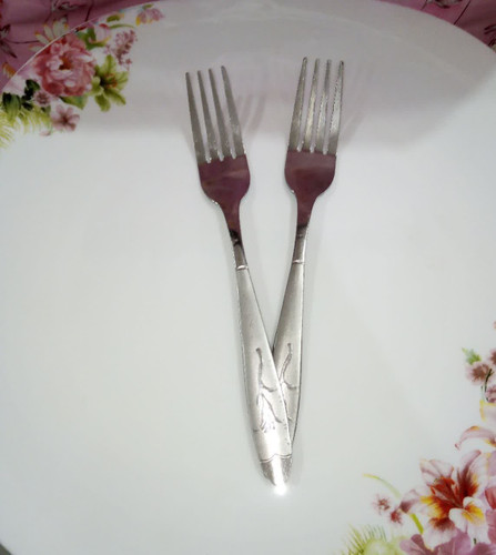 چنگال غذاخوری استیل گل میخک نیوهوم